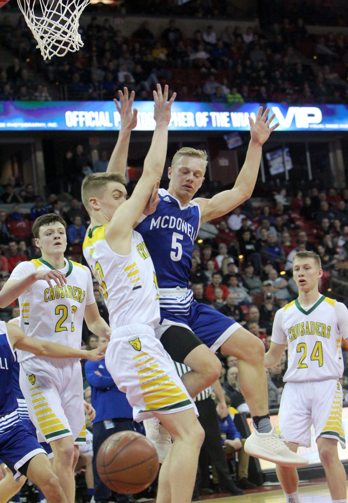McDonell boys basketball vs Sheboygan Area Lutheran 3-15-19